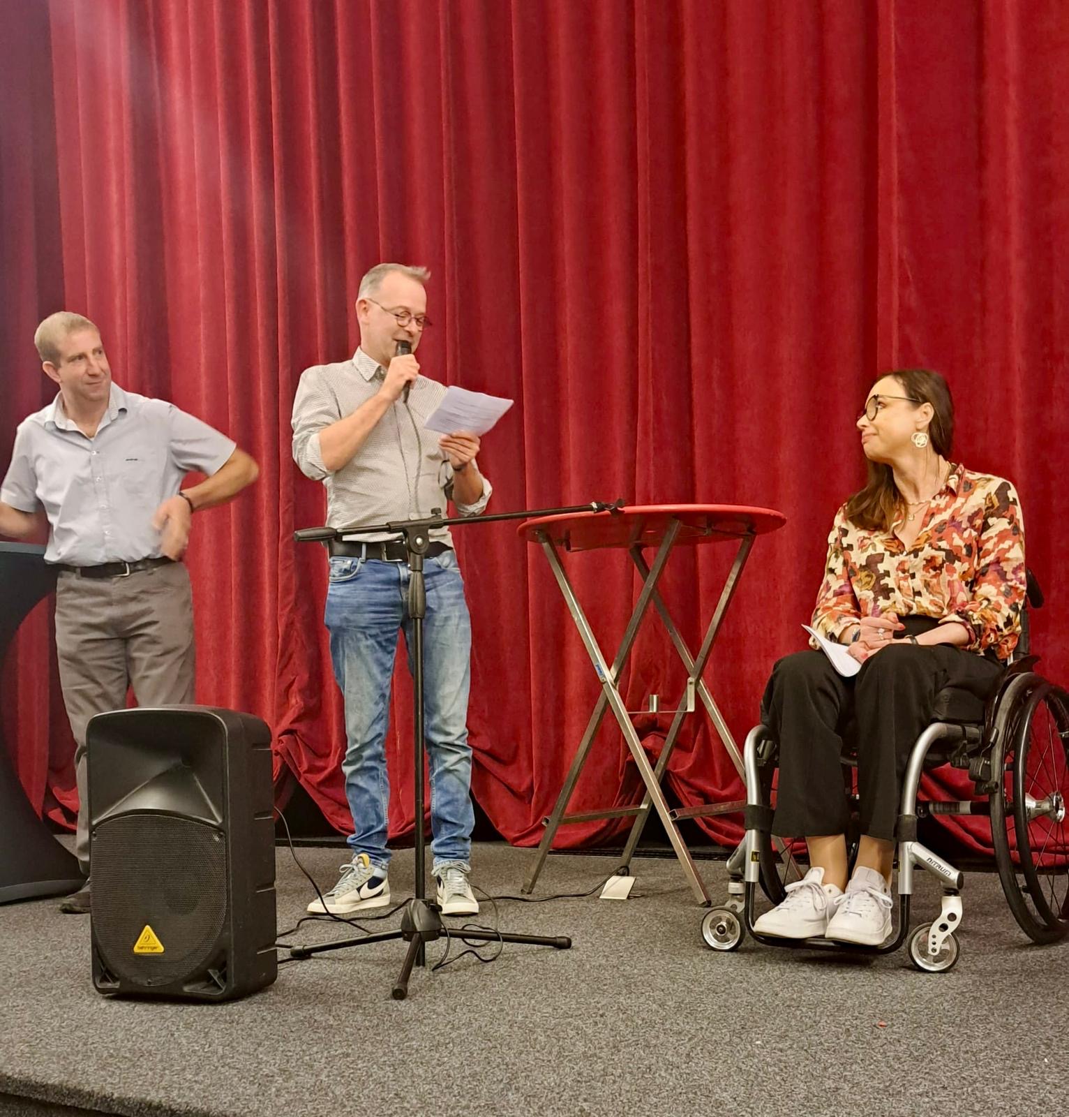 Inauguration d’une rampe pour PMR au cinéma Colisée de Couvet/NE